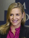 Grey's Anatomy saison 13, épisode 9 : Jessica Capshaw (Arizona) sur une photo