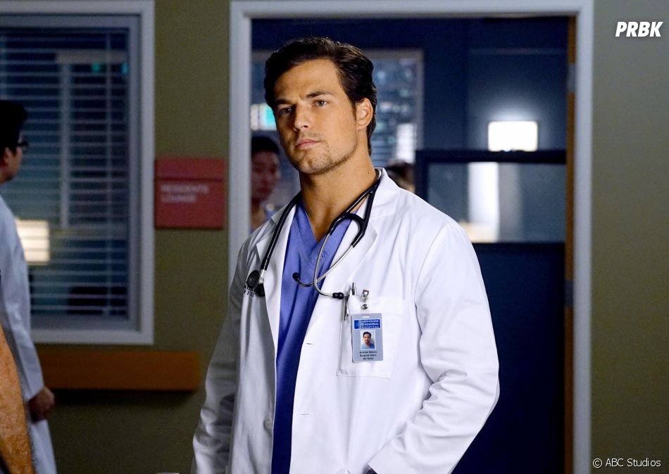 Grey S Anatomy Saison 13 Episode 9 Deluca Giacomo Gianniotti Sur Une Photo Purebreak