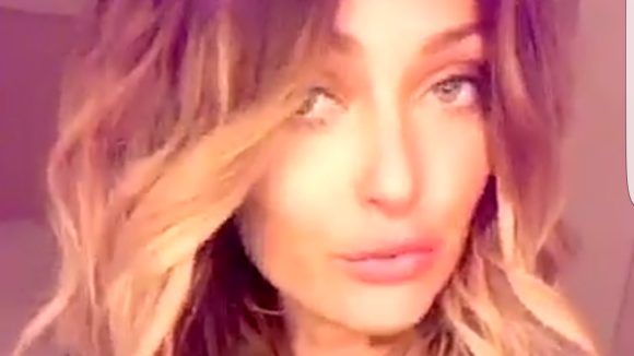 Caroline Receveur dévoile sa nouvelle coupe : "J'ai craqué !"