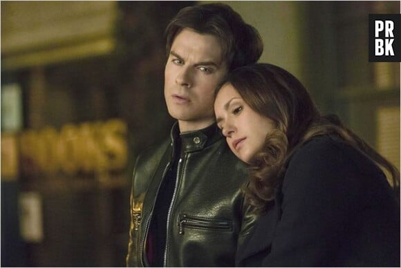 The Vampire Diaries saison 8 : la demande en mariage de Damon à Elena coupée au montage