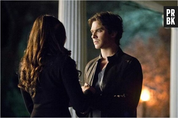 The Vampire Diaries saison 8 : la demande en mariage de Damon à Elena coupée au montage