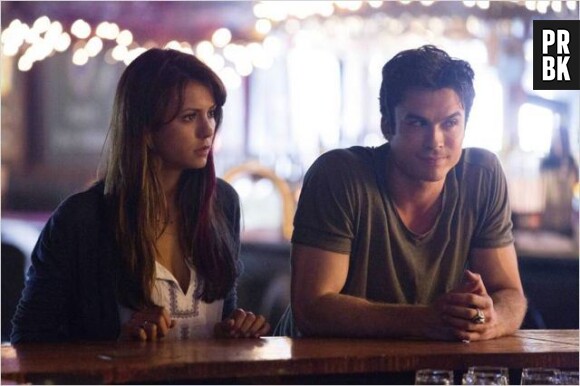 The Vampire Diaries saison 8 : la demande en mariage de Damon à Elena coupée au montage