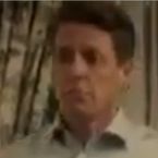 Love Actually 2 : découvrez la nouvelle danse délirante de Hugh Grant sur Drake