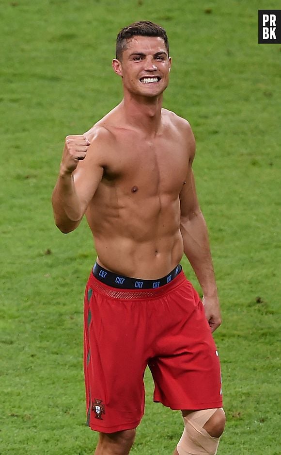 Cristiano Ronaldo rembourre-t-il ses slips ? Son ex Elisa de Panicis balance !