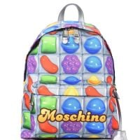 Moschino x Candy Crush : la collection capsule aux couleurs du célèbre jeu