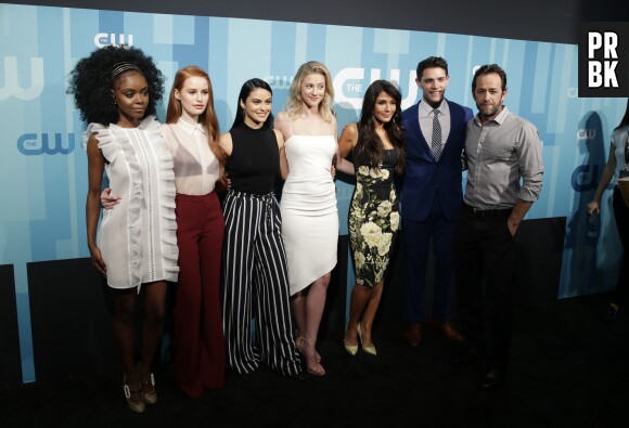 Riverdale saison 2 : le cast sur le red carpet du CW Upfront 2017 ce jeudi 18 mai