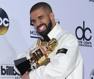 Drake fait le plein aux Billboard Music Awards 2017