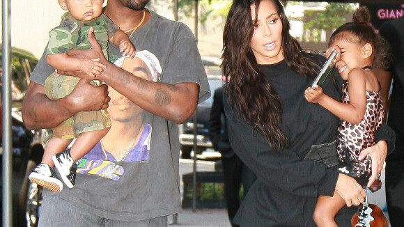 Kim Kardashian et Kanye West bientôt parents de jumeaux ? Leur mère porteuse attendrait deux bébés