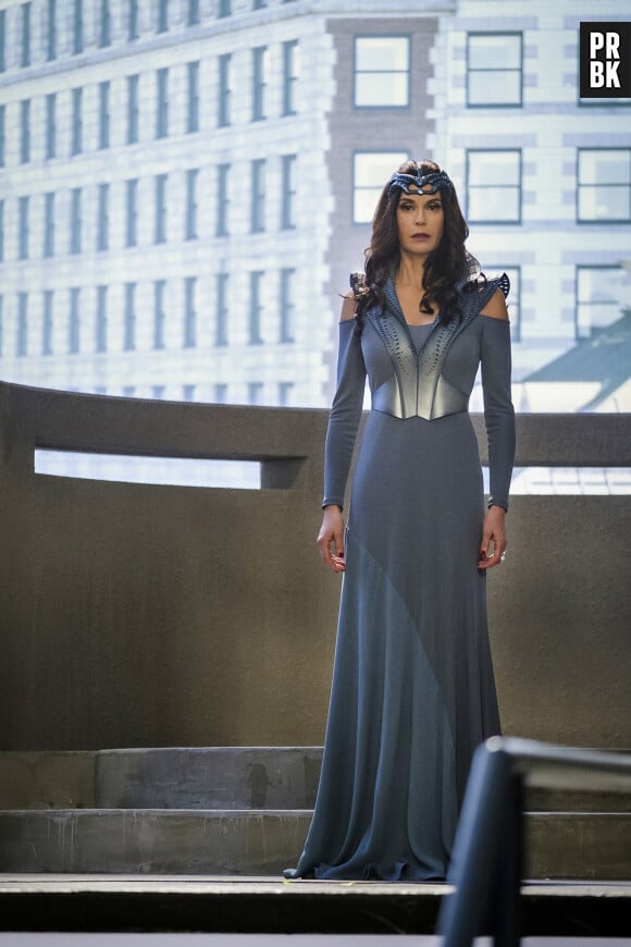 Teri Hatcher dans Supergirl