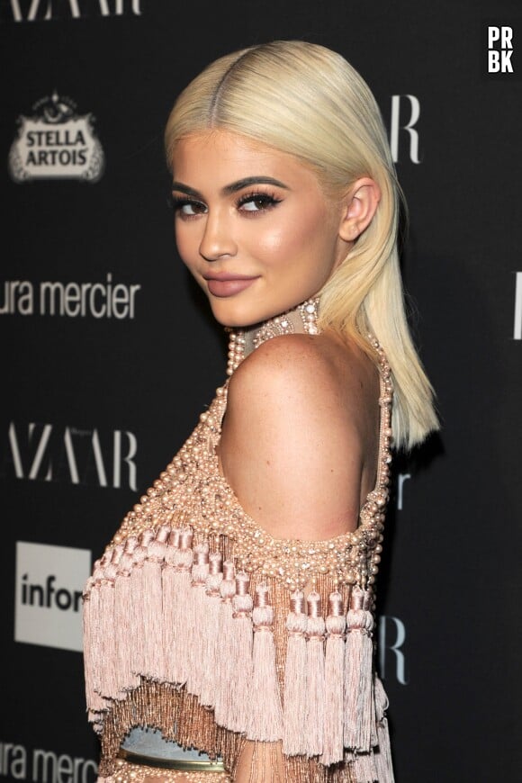 Kylie Jenner : combien gagne-t-elle grâce à sa ligne de maquillage ?