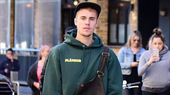 Justin Bieber lance une collection de tee-shirts... blancs