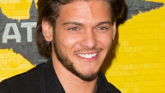 Rayane Bensetti : son père l'a "défoncé" après un vol... de bonbons