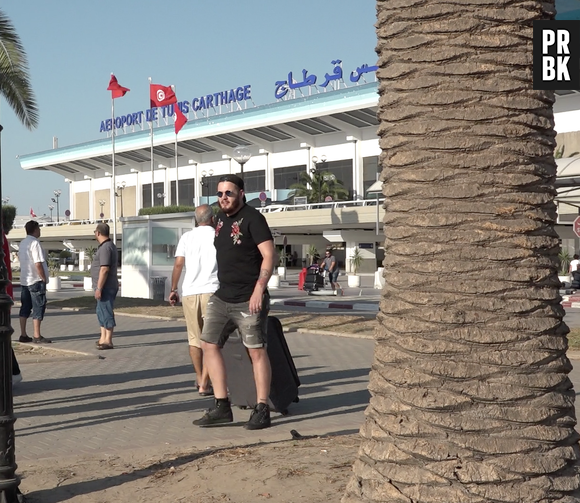 Zéro complexe : découvrez les premières images de l'émission de Star 24 qui suit les stars de télé-réalité dans leurs opérations de chirurgie esthétique !