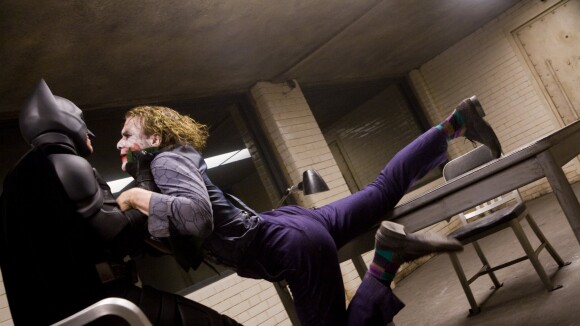 The Dark Knight : Heath Ledger a demandé à Christian Bale... de le frapper