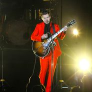 Harry Styles agressé en plein concert : une fan lui touche les parties intimes