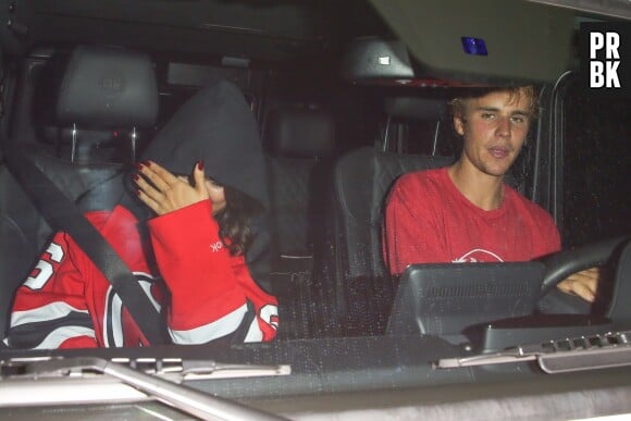 Selena Gomez accompagne Justin Bieber à son match de hockey
