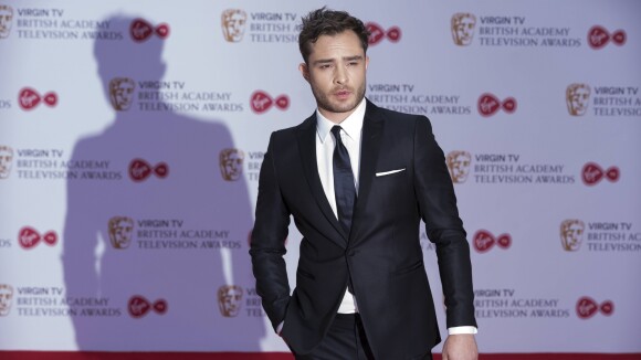 Ed Westwick (Gossip Girl) accusé de viol : il répond et dément sur Twitter, une enquête ouverte