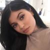 Kylie Jenner : ses produits de maquillage trop chers pour ses fans ? Elle répond