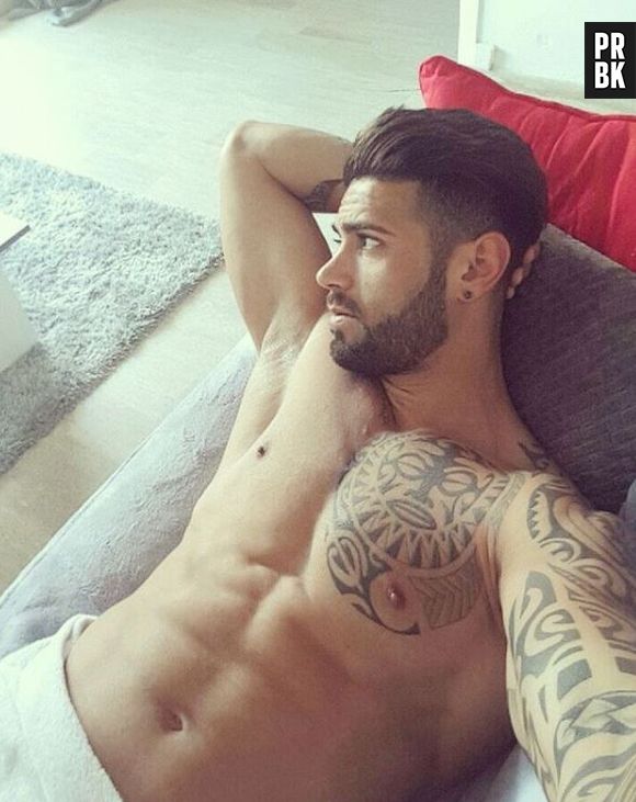 Leana (Les Princes et les Princesses de l'amour) traite Enzo de "grosse tapette", il répond qu'elle est "escort" !