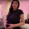 Kylie Jenner dévoile son baby bump en vidéo
