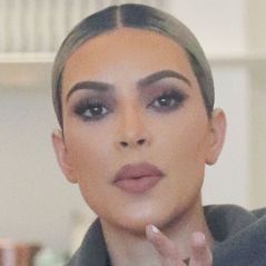 Kim Kardashian "invente" le hot dog sushi : le web partagé entre génie et vomi
