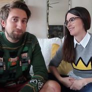 Un fan armé débarque chez deux youtubeurs et ouvre le feu