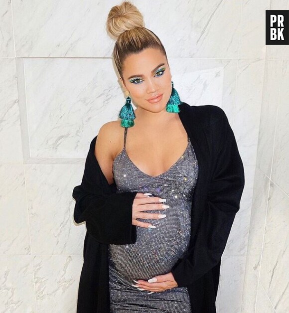Khloe Kardashian en pleine polémique : enceinte de huit mois, elle part en avion au Japon !