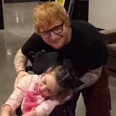 Ed Sheeran rend visite à une enfant malade : "Il est humble et adorable"