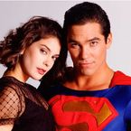 Lois et Clark de retour ? Teri Hatcher y pense