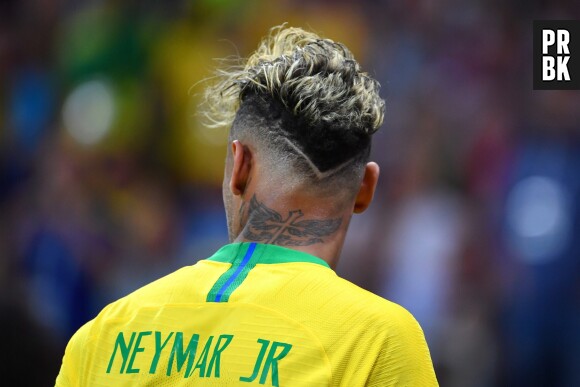 Neymar : sa nouvelle coupe de cheveux improbable moquée sur Internet