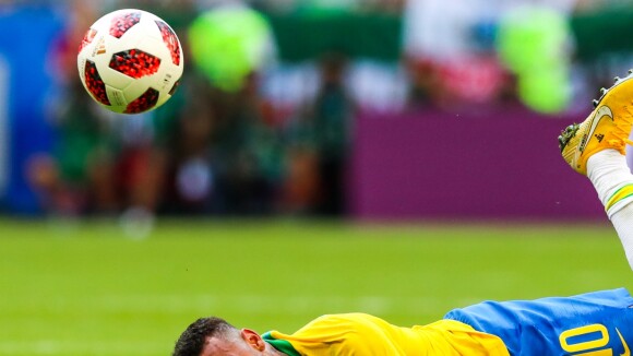 Neymar et ses roulades au coeur de détournements après Brésil - Mexique en Coupe du Monde