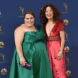 Chrissy Metz et Sandra Oh sur le tapis rouge des Emmy Awards 2018 le 17 septembre à Los Angeles