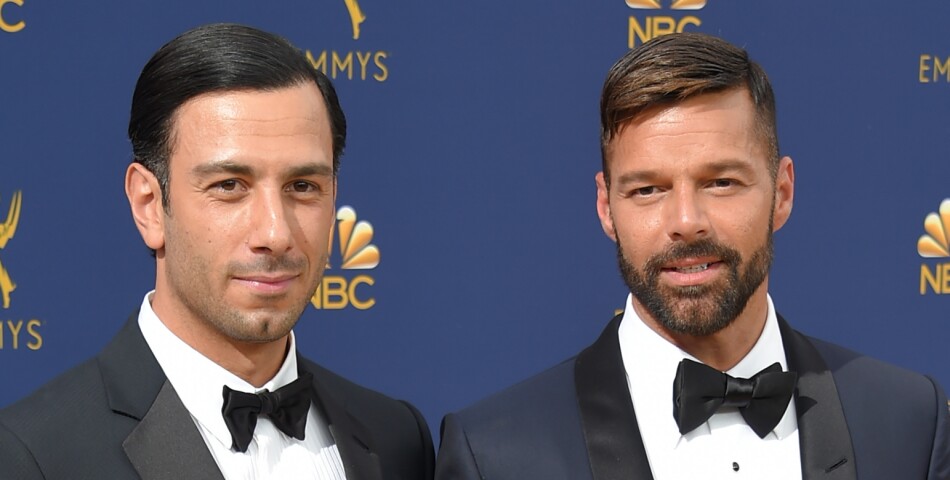 Ricky Martin et son mari Jwan Yosef sur le tapis rouge des Emmy Awards 2018 le 17 septembre à Los Angeles