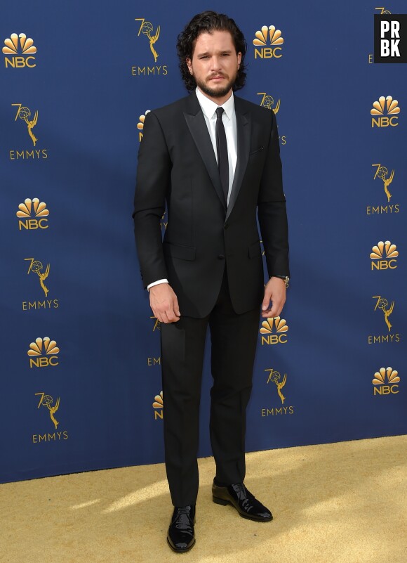 Kit Harington sur le tapis rouge des Emmy Awards 2018 le 17 septembre à Los Angeles