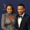 John Legend et Chrissy Teigen sur le tapis rouge des Emmy Awards 2018 le 17 septembre à Los Angeles