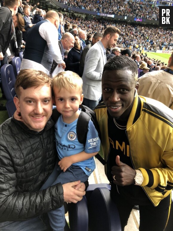 Benjamin Mendy invite un fan et son fils à voir un match de Manchester City