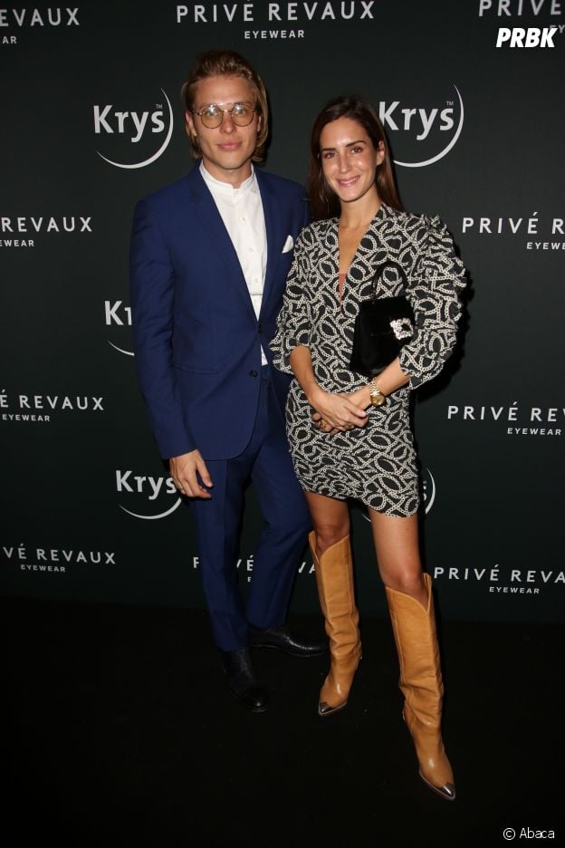 La blogueuse Gala Gonzalez et son chéri le magicien John Steiner à la soirée Privé Revaux x Krys au Café de l'Homme à Paris.