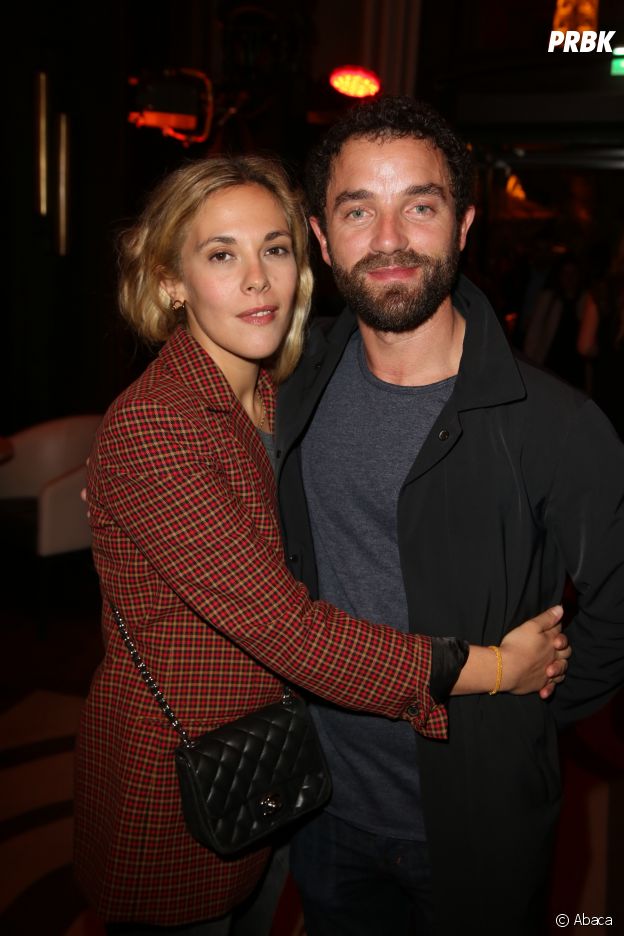 Alysson Paradis et son compagnon Guillaume Gouix à la soirée Privé Revaux x Krys au Café de l'Homme à Paris.