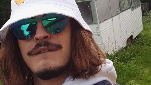 Lorenzo plus fort que Bob Marley ? Il lance le défi fumeux du #RouleUnLongChallenge