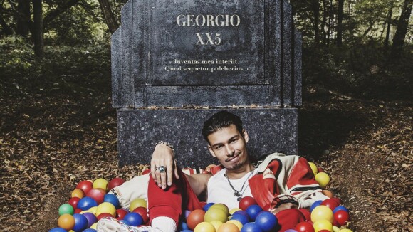 Georgio a-t-il photoshoppé la pochette de son album "XX5" ? Sa réponse parfaite