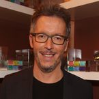 Jean-Luc Lemoine prêt à quitter C8 ? Il fait une annonce inquiètante, la chaîne réagit