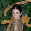 Kendall Jenner "oubliée" sur la photo de famille de ses soeurs : elle se moque avec humour