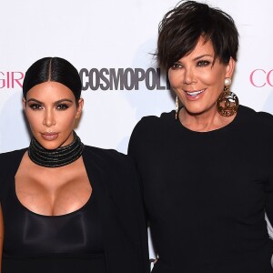 Kim Kardashian et Kris Jenner : la fille et la mère se ressemblent comme des sosies.