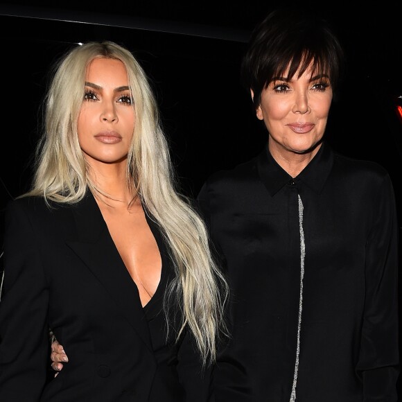 Kim Kardashian et Kris Jenner : la fille et la mère se ressemblent comme des sosies.