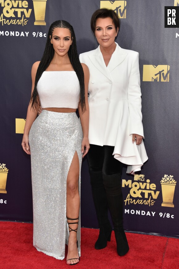 Kim Kardashian et Kris Jenner : la fille et la mère se ressemblent comme des sosies.