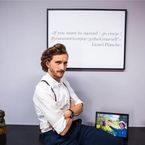 Pitch : Baptiste Lecaplain va faire trembler le cinéma dans une série déjantée pour Canal+