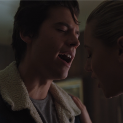 Riverdale saison 3 : Cole Sprouse a bien chanté dans l'épisode musical et c'était canon 😍