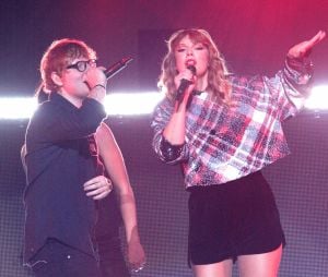 Ed Sheeran critiqué pour ne pas avoir défendu Taylor Swift face à Scooter Braun : Il réagit