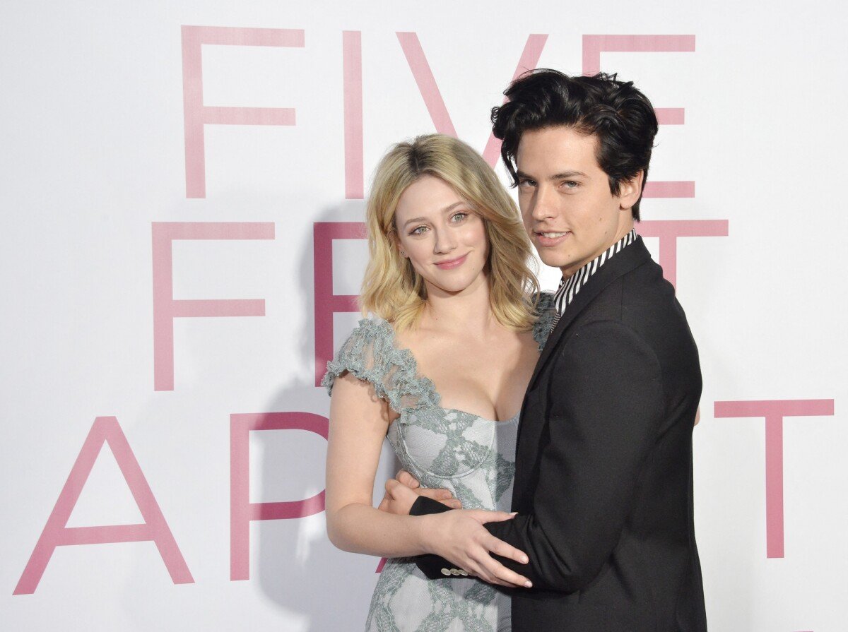 Cole Sprouse et Lili Reinhart séparés : nouveaux détails sur leur rupture  qui semble se confirmer - PureBreak