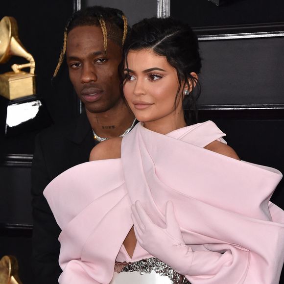 Kylie Jenner séparée de Travis Scott ? Elle répond avec une photo de famille